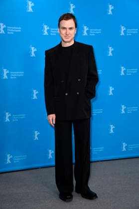 Lars Eidinger beim Photocall zum Kinofilm Die Blutgräfin The Blood Countess auf der Berlinale 2026 76. Internationale Filmfestspiele Berlin im Hotel Grand Hyatt. Berlin, 16.02.2026