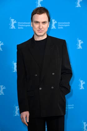 Lars Eidinger beim Photocall zum Kinofilm Die Blutgräfin The Blood Countess auf der Berlinale 2026 76. Internationale Filmfestspiele Berlin im Hotel Grand Hyatt. Berlin, 16.02.2026