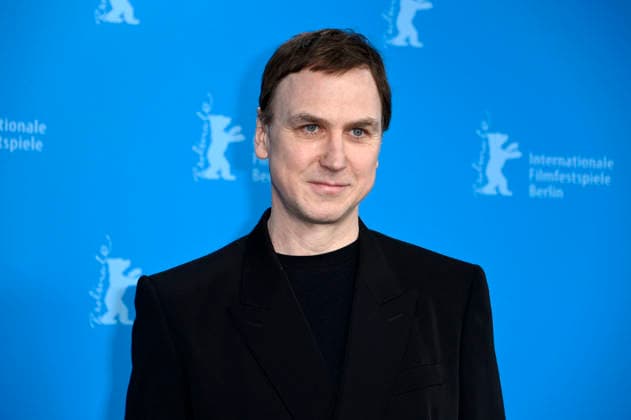 Lars Eidinger beim Photocall zum Kinofilm Die Blutgräfin The Blood Countess auf der Berlinale 2026 76. Internationale Filmfestspiele Berlin im Hotel Grand Hyatt. Berlin, 16.02.2026