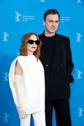 Isabelle Huppert und Lars Eidinger beim Photocall zum Kinofilm Die Blutgräfin The Blood Countess auf der Berlinale 2026 76. Internationale Filmfestspiele Berlin im Hotel Grand Hyatt. Berlin, 16.02.2026