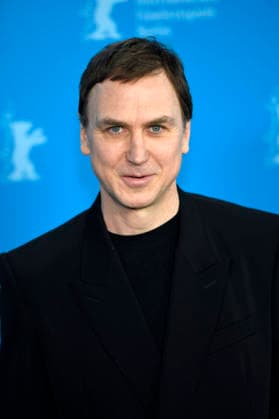 Lars Eidinger beim Photocall zum Kinofilm Die Blutgräfin The Blood Countess auf der Berlinale 2026 76. Internationale Filmfestspiele Berlin im Hotel Grand Hyatt. Berlin, 16.02.2026