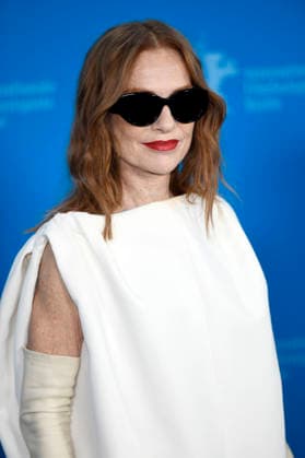 Isabelle Huppert beim Photocall zum Kinofilm Die Blutgräfin The Blood Countess auf der Berlinale 2026 76. Internationale Filmfestspiele Berlin im Hotel Grand Hyatt. Berlin, 16.02.2026