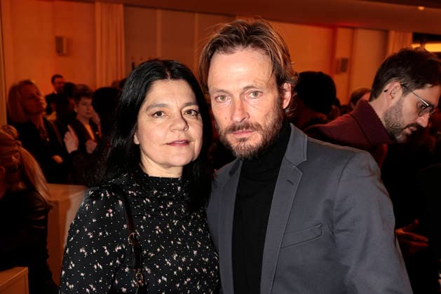 Jasmin Tabatabai und Andreas Pietschmann bei der Verleihung vom Ritterorden fuer Kunst und Literatur im Rahmen der Berlinale Soiree Francaise du Cinema in der Franzoesischen Botschaft am 16.02.2026 in Berlin Berlinale Soiree Francaise 2026- Verleihung vom Chevalier Orden