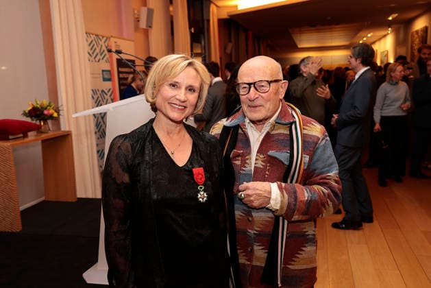 Preistraegerin Daniela Elstner (Unifrance-Geschaeftsfuehrerin) und Volker Schloendorff bei der Verleihung vom Ritterorden fuer Kunst und Literatur im Rahmen der Berlinale Soiree Francaise du Cinema in der Franzoesischen Botschaft am 16.02.2026 in Berlin Berlinale Soiree Francaise 2026- Verleihung vom Chevalier Orden