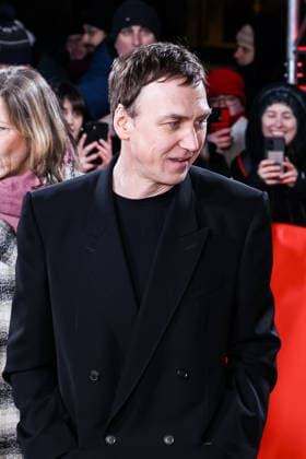 Berlin Berlinale, 76. internationale Filmfestspiele Berlin 2026 Photo Call am Zoo Palast DIE BLUTGRAEFIN (THE BLOOD COUNTESS) Lars Eidinger (Schauspieler Actor) Berlinale, 76. internationale Filmfestspiele Berlin 2026, 16.02.2026 Copyright: xEibner-Pressefoto RogerxBuerkex EP_RBE