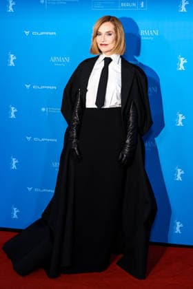 Berlin Berlinale, 76. internationale Filmfestspiele Berlin 2026 Photo Call am Zoo Palast DIE BLUTGRAEFIN (THE BLOOD COUNTESS) Isabelle Huppert (Schauspielerin Actor) Berlinale, 76. internationale Filmfestspiele Berlin 2026, 16.02.2026 Copyright: xEibner-Pressefoto RogerxBuerkex EP_RBE
