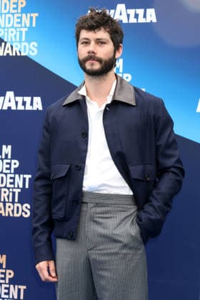 February 16, 2026, Los Angeles, Ca, USA: LOS ANGELES - FEB 15: Dylan O Brien at the 41st Independent Spirit Awards at the Hollywood Palladium on February 15, 2026 in Los Angeles, CA Los Angeles USA - ZUMAnc22 20260216_zaa_nc22_016 Copyright: xKathyxHutchinsx