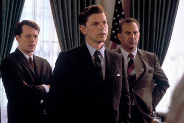 RECORD DATE NOT STATED Thirteen Days Steven Culp, Kevin Costner, Bruce Greenwood EDITORIAL USE ONLY  Copyright: x