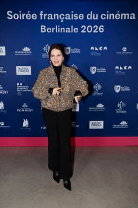 Juliette Binoche bei der Verleihung vom Ritterorden fuer Kunst und Literatur im Rahmen der Berlinale Soiree Francaise du Cinema in der Franzoesischen Botschaft am 16.02.2026 in Berlin Juliette Binoche beim Berlinale Soiree Francaise du Cinema in Berlin