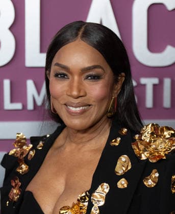 February 16, 2026, Los Angeles, California, United States: Angela Bassett arrives on the red carpet of the American Black Film Festival at the SLS Hotel in Los Angeles California on Feb. 16, 2026. Los Angeles United States - ZUMAt169 20260216_zep_t169_008 Copyright: xConnorxTerryx