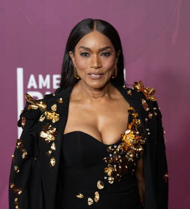 February 16, 2026, Los Angeles, California, United States: Angela Bassett arrives on the red carpet of the American Black Film Festival at the SLS Hotel in Los Angeles California on Feb. 16, 2026. Los Angeles United States  - ZUMAt169 20260216_zep_t169_009 Copyright: xConnorxTerryx