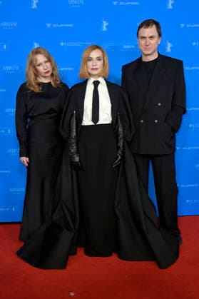 Birgit Minichmayr, Isabelle Huppert und Lars Eidinger bei der Premiere des Kinofilms Die Blutgräfin The Blood Countess bei der Premiere des Kinofilms auf der Berlinale 2026 76. Internationale Filmfestspiele Berlin im Zoo Palast. Berlin, 16.02.2026
