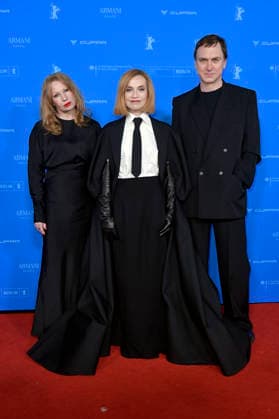 Birgit Minichmayr, Isabelle Huppert und Lars Eidinger bei der Premiere des Kinofilms Die Blutgräfin The Blood Countess bei der Premiere des Kinofilms auf der Berlinale 2026 76. Internationale Filmfestspiele Berlin im Zoo Palast. Berlin, 16.02.2026