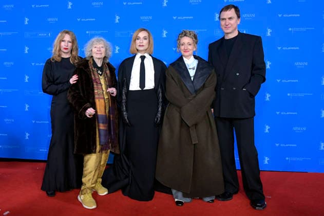 Birgit Minichmayr, Ulrike Ottinger, Isabelle Huppert, Tricia Tuttle und Lars Eidinger bei der Premiere des Kinofilms Die Blutgräfin The Blood Countess bei der Premiere des Kinofilms auf der Berlinale 2026 76. Internationale Filmfestspiele Berlin im Zoo Palast. Berlin, 16.02.2026