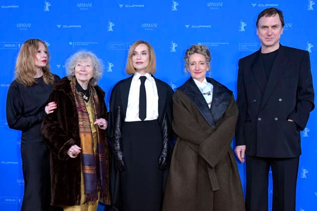 Birgit Minichmayr, Ulrike Ottinger, Isabelle Huppert, Tricia Tuttle und Lars Eidinger bei der Premiere des Kinofilms Die Blutgräfin The Blood Countess bei der Premiere des Kinofilms auf der Berlinale 2026 76. Internationale Filmfestspiele Berlin im Zoo Palast. Berlin, 16.02.2026