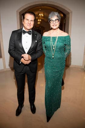Vincent De Paul mit Frau zu Gast bei der Cinema For Peace Gala 2026 im Hotel Adlon Kempinski am 16.02.2026 in Berlin Berlin Deutschland