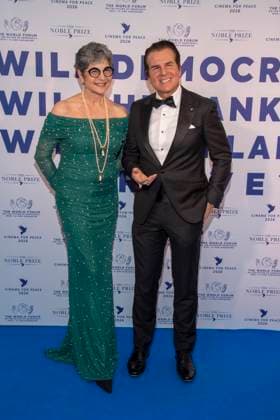 Vincent De Paul mit Frau zu Gast bei der Cinema For Peace Gala 2026 im Hotel Adlon Kempinski am 16.02.2026 in Berlin Berlin Deutschland