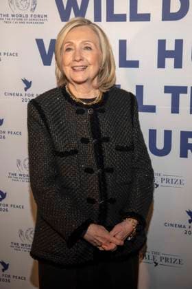 Hillary Diane Rodham Clinton US-amerikanische Politikerin der Demokratischen Partei Autorin zu Gast bei der Cinema For Peace Gala 2026 im Hotel Adlon Kempinski am 16.02.2026 in Berlin Berlin Deutschland