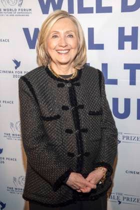 Hillary Diane Rodham Clinton US-amerikanische Politikerin der Demokratischen Partei Autorin zu Gast bei der Cinema For Peace Gala 2026 im Hotel Adlon Kempinski am 16.02.2026 in Berlin Berlin Deutschland