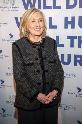 Hillary Diane Rodham Clinton US-amerikanische Politikerin der Demokratischen Partei Autorin zu Gast bei der Cinema For Peace Gala 2026 im Hotel Adlon Kempinski am 16.02.2026 in Berlin Berlin Deutschland