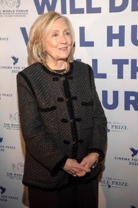 Hillary Diane Rodham Clinton US-amerikanische Politikerin der Demokratischen Partei Autorin zu Gast bei der Cinema For Peace Gala 2026 im Hotel Adlon Kempinski am 16.02.2026 in Berlin Berlin Deutschland