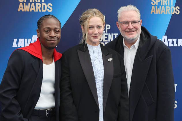David Jonsson, Judy Greer und Francis Lawrence bei der 41. Verleihung der Film Independent Spirit Awards 2026 im Hollywood Palladium. Los Angeles, 15.02.2026