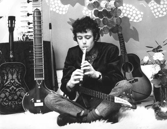 Singer Songwriter Donovan 1946 - Oct 2, 1970 - London, England, United Kingdom - DONOVAN (born DONOVAN PHILIPS LEITCH, 10 May 1946) is a Scottish singer, songwriter and guitarist. He developed an eclectic and distinctive style that blended folk, jazz, pop, psychedelia, and world music (notably calypso). PICTURED - Maida Vale, Paddington, London, England - Singer musician DONOVAN, 19, relaxing at Maida Vale home with some of his instruments he plays, including a wooden flute wind instrument recorder, sitar, electric and acoustic guitar. Copyright: xKeystonexPressxAgencyx