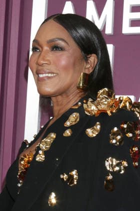 February 17, 2026, Los Angeles, Ca, USA: LOS ANGELES - FEB 16: Angela Bassett at the 8th American Black Film Festival Honors at the SLS Hotel on February 16, 2026 in Los Angeles, CA Los Angeles USA  - ZUMAnc22 20260217_zaa_nc22_017 Copyright: xKathyxHutchinsx