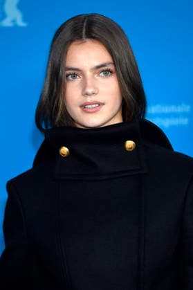 Florence Hunt beim Photocall zum Kinofilm Queen at Sea auf der Berlinale 2026 76. Internationale Filmfestspiele Berlin im Hotel Grand Hyatt. Berlin, 17.02.2026