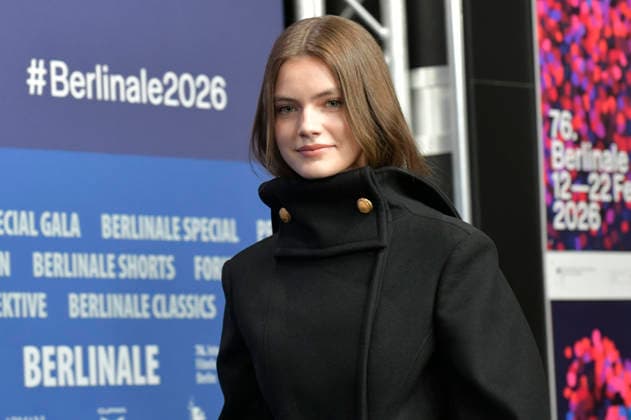 Florence Hunt bei der Pressekonferenz zum Kinofilm Queen at Sea auf der Berlinale 2026 76. Internationale Filmfestspiele Berlin im Hotel Grand Hyatt. Berlin, 17.02.2026