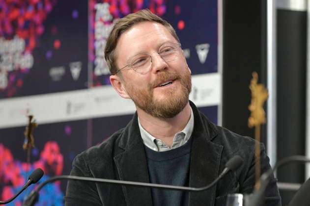 Tristan Goligher bei der Pressekonferenz zum Kinofilm Queen at Sea auf der Berlinale 2026 76. Internationale Filmfestspiele Berlin im Hotel Grand Hyatt. Berlin, 17.02.2026