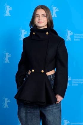 Florence Hunt beim Photocall zum Kinofilm Queen at Sea auf der Berlinale 2026 76. Internationale Filmfestspiele Berlin im Hotel Grand Hyatt. Berlin, 17.02.2026
