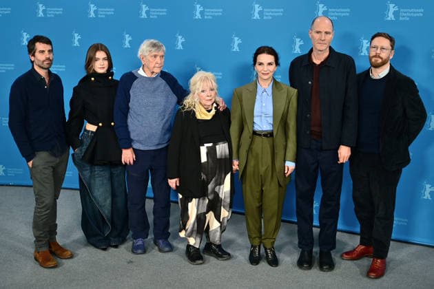 Adolpho Veloso, Florence Hunt, Tom Courtenay, Anna Calder Marshall, Juliette Binoche, Lance Hammer and Tristan Goligher at the Queen at Sea photocall during the 76th Berlinale International Film Festival Berlin 2026 , February 17, 2026 Romain Doucelin Bestimage The Queen At Sea photocall during the 76th Berlinale International Film Festival Berlin at Grand Hyatt Hotel on February 17, 2026 in Berlin, Germany Berlin Allemagne  Copyright: xRomainxDoucelinx xBestimagexRomainxDoucelinx xBestimagex