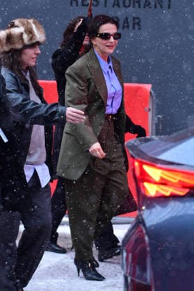 Juliette Binoche leave the Grand Hyatt Hotel, in the snow, after the press conference for the film Queen at Sea during the 76th Berlin International Film Festival Berlinale 2026 , on February 17, 2026 Romain Doucelin Bestimage Celebrities leave the Grand Hyatt Hotel, in the snow, after the press conference for the film Queen at Sea during the 76th Berlin International Film Festival Berlinale 2026 , on February 17, 2026 Berlin Germany  Copyright: xRomainxDoucelinx xBestimagexRomainxDoucelinx xBestimagex