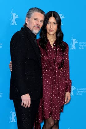 Ethan Hawke und Julia Jones beim The Weight Photocall im Rahmen der 76.Internationale Filmfestspiele Berlin Berlinale am 17.02.2026 in Berlin Berlinale 2026- The Weight Photocall mit Ethan Hawke