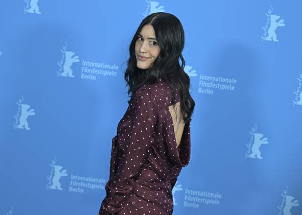 76th Berlin International Film Festival BERLIN, GERMANY - FEBRUARY 17: Actress Julia Jones of The Weight pose for photographers during the 76th Berlin International Film Festival (Berlinale) in Berlin, Germany, on February 17, 2026. Halil Sagirkaya Anadolu Berlin Germany. Editorial use only. Please get in touch for any other usage.  Copyright: x2026xAnadoluxHalilxSagirkayax