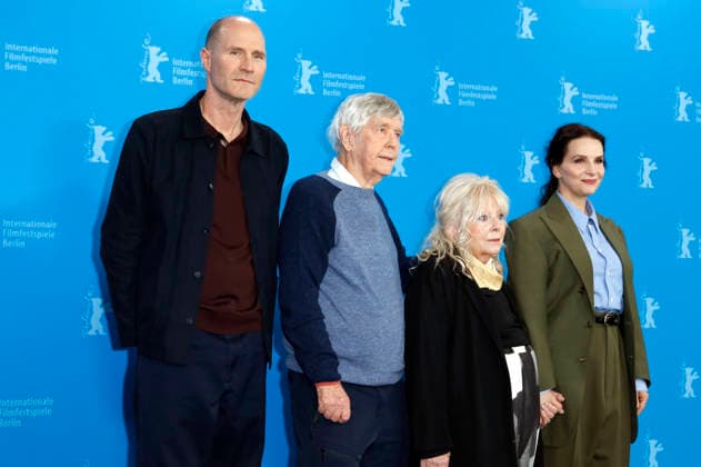 Lance Hammer, Tom Courtenay, Anna Calder-Marshall, und Juliette Binoche beim Photocall zum Kinofilm Queen at Sea auf der Berlinale 2026 76. Internationale Filmfestspiele Berlin im Hotel Grand Hyatt. Berlin, 17.02.2026