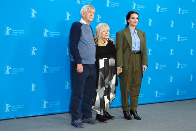 Tom Courtenay, Anna Calder-Marshall und Juliette Binoche beim Photocall zum Kinofilm Queen at Sea auf der Berlinale 2026 76. Internationale Filmfestspiele Berlin im Hotel Grand Hyatt. Berlin, 17.02.2026