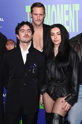 Aidan Zamiri, Alexander Skarsgard und Charlie xcx bei der Premiere des Kinofilms The Moment im Picturehouse Central. London, 17.02.2026