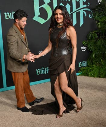 ˜The Bluff™ World Premiere Priyanka Chopra and Nick Jonas arriving to ˜The Bluff™ World Premiere at TCL Chinese Theatre on February 17, 2026 in Hollywood, CA. Hollywood TCL Chinese Theatre California USA Copyright: xLISAxOConnor AFF-USA.comx