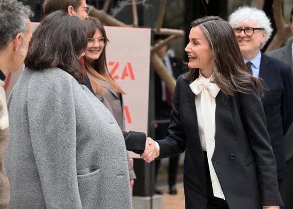 Queen Letizia attends the official presentation of the Alliance for Wool Queen Letizia and Alberto Fesser, president of La Fábrica and Fundación Contemporánea, during the official presentation of the Alliance for Wool, which will take place within the framework of the Madrid Design Festival 2026, held at the Institución Libre de Ensenanza, on February 18, 2026, in Madrid Spain ALLIANCE FOR WOOL POLITICIANS MONARCH QUEEN José José Madrid Madrid Madrid Spain  Copyright: xJosÃ xOlivax 7302316