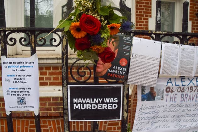February 18, 2026, London, England, United Kingdom: Tributes have been left for Alexei Navalny opposite the Embassy of Russia following claims that the opposition leader and activist was reportedly killed using frog poison. London United Kingdom - ZUMAv130 20260218_zip_v130_012 Copyright: xVukxValcicx