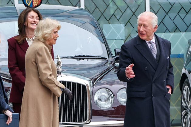 February 18, 2026, London, London, UK: London, UK. King Charles III and Queen Camilla depart from Barking Learning Centre Community and Family Hub in east London during their visit to Barking and Dagenham, where they met a range of organisations providing support to the local community. The centre is a community-based learning facility that houses Barking Library and brings together a wide range of council services, partner organisations and local groups supporting the community. London UK  - ZUMAl94_ 20260218_zaf_l94_012 Copyright: xDinendraxHariax