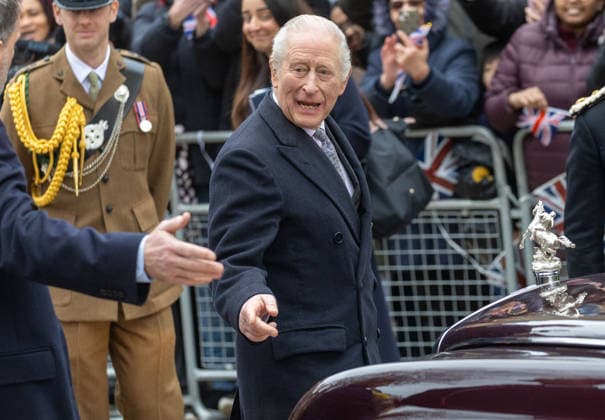 February 18, 2026, London, England, United Kingdom: King CHARLES III and Queen Camilla visit Barking Learning Centre Community and Family Hub. London United Kingdom  - ZUMAs262 20260218_zip_s262_025 Copyright: xTayfunxSalcix