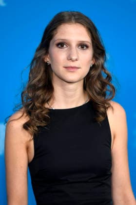 Frida Hornemann beim Photocall zum Kinofilm Etwas ganz Besonderes Home Stories auf der Berlinale 2026 76. Internationale Filmfestspiele Berlin im Hotel Grand Hyatt. Berlin, 18.02.2026