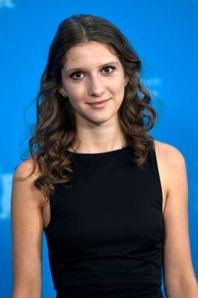 Frida Hornemann beim Photocall zum Kinofilm Etwas ganz Besonderes Home Stories auf der Berlinale 2026 76. Internationale Filmfestspiele Berlin im Hotel Grand Hyatt. Berlin, 18.02.2026