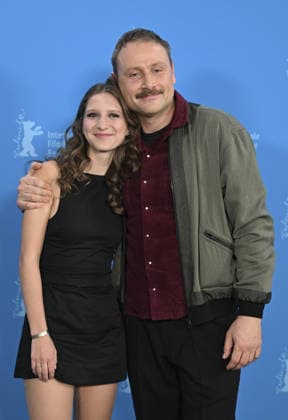 76th Berlin International Film Festival BERLIN, GERMANY - FEBRUARY 18: Frida Hornemann, (L) and Max Riemelt (R) of Etwas ganz Besonderes (Home Stories) pose for photographers during the 76th Berlinale in Berlin, Germany, on February 18, 2026. Halil Sagirkaya Anadolu Berlin Germany. Editorial use only. Please get in touch for any other usage.  Copyright: x2026xAnadoluxHalilxSagirkayax