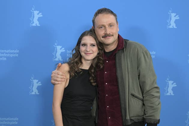 76th Berlin International Film Festival BERLIN, GERMANY - FEBRUARY 18: Frida Hornemann, (L) and Max Riemelt (R) of Etwas ganz Besonderes (Home Stories) pose for photographers during the 76th Berlinale in Berlin, Germany, on February 18, 2026. Halil Sagirkaya Anadolu Berlin Germany. Editorial use only. Please get in touch for any other usage.  Copyright: x2026xAnadoluxHalilxSagirkayax