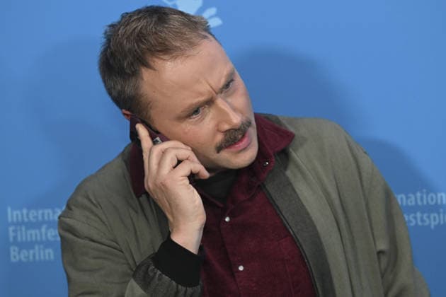 76th Berlin International Film Festival BERLIN, GERMANY - FEBRUARY 18: Actor Max Riemelt of Etwas ganz Besonderes (Home Stories) poses for photographers during the 76th Berlinale in Berlin, Germany, on February 18, 2026. Halil Sagirkaya Anadolu Berlin Germany. Editorial use only. Please get in touch for any other usage.  Copyright: x2026xAnadoluxHalilxSagirkayax