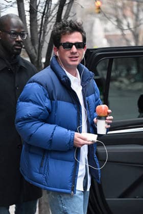 Singer Charlie Puth holds an apple while leaving his New York City hotel for TV interviews as he is seen for the first time since his Superbowl performance Featuring: Charlie Puth Where: New York City, New York, United States When: 18 Feb 2026 Credit: Elder Ordonez INSTARimages EDITORIAL USE ONLY. NOT FOR USE BY NEWSPAPERS BASED IN THE UK. Copyright: xx instar55482501